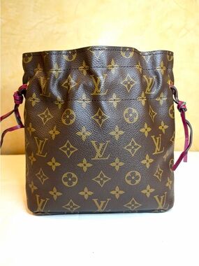 Louis Vuitton Monogram Noe Pouch Fuchsia
